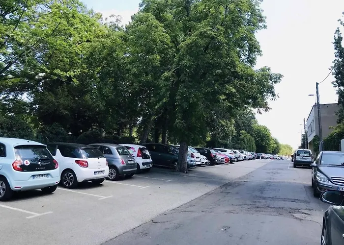 Location F1 Neuf Centre Historique * Riom